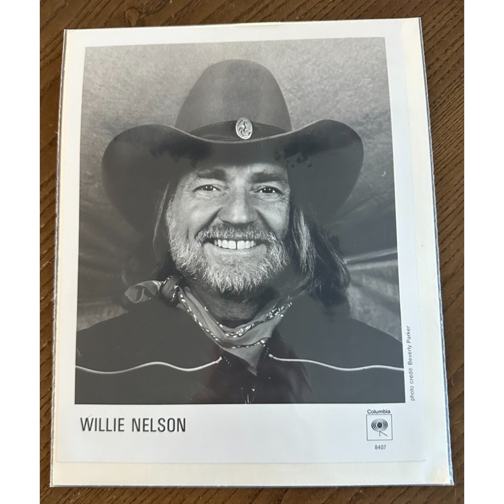 Vintage Willie Nelson Country Music Press 8'' x 10'' Photo Singer-Songwriter